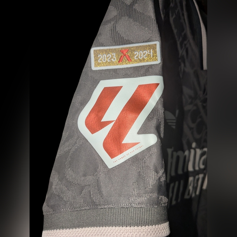ADIDAS 2023-2024 REAL MADRID JERSEY - Picture 4 of 6